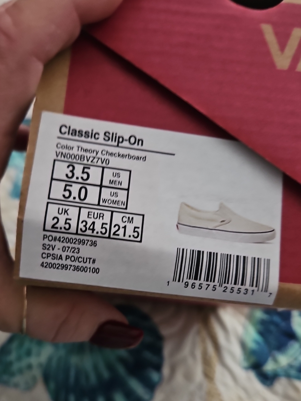 Label on Shoe Box - Picture 7 of 9
